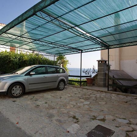 Apartment Lelas Omiš Exterior foto