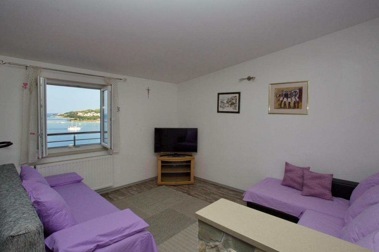 Apartment Lelas Omiš Exterior foto